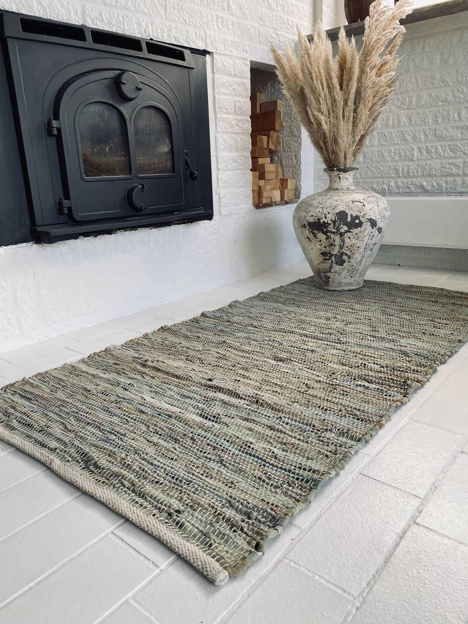 Gulvtæppe i skind – Duset grøn 70×200